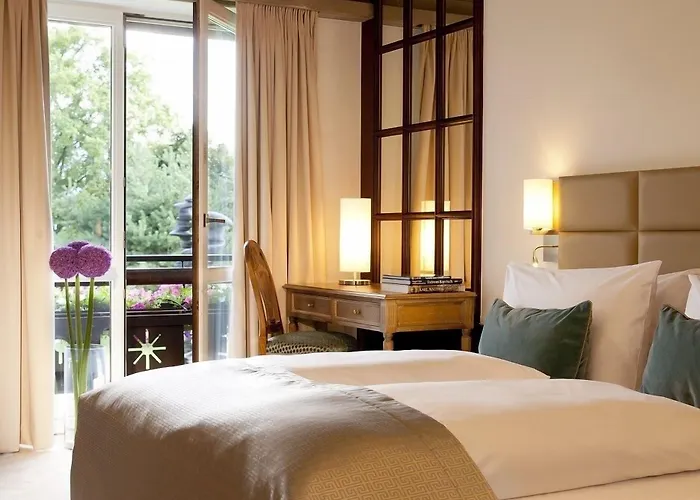 Hotel Alpenhof Murnau 5*
